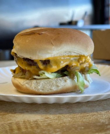 Cheeseburger at Famous Uncle Al's